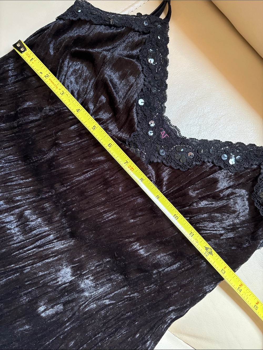 Black Velvet like Lace-Trim Camisole with Sequins - Picture 8 of 9